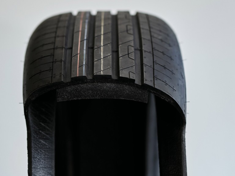 MINI príslušenstvo – prierez – pneumatiky