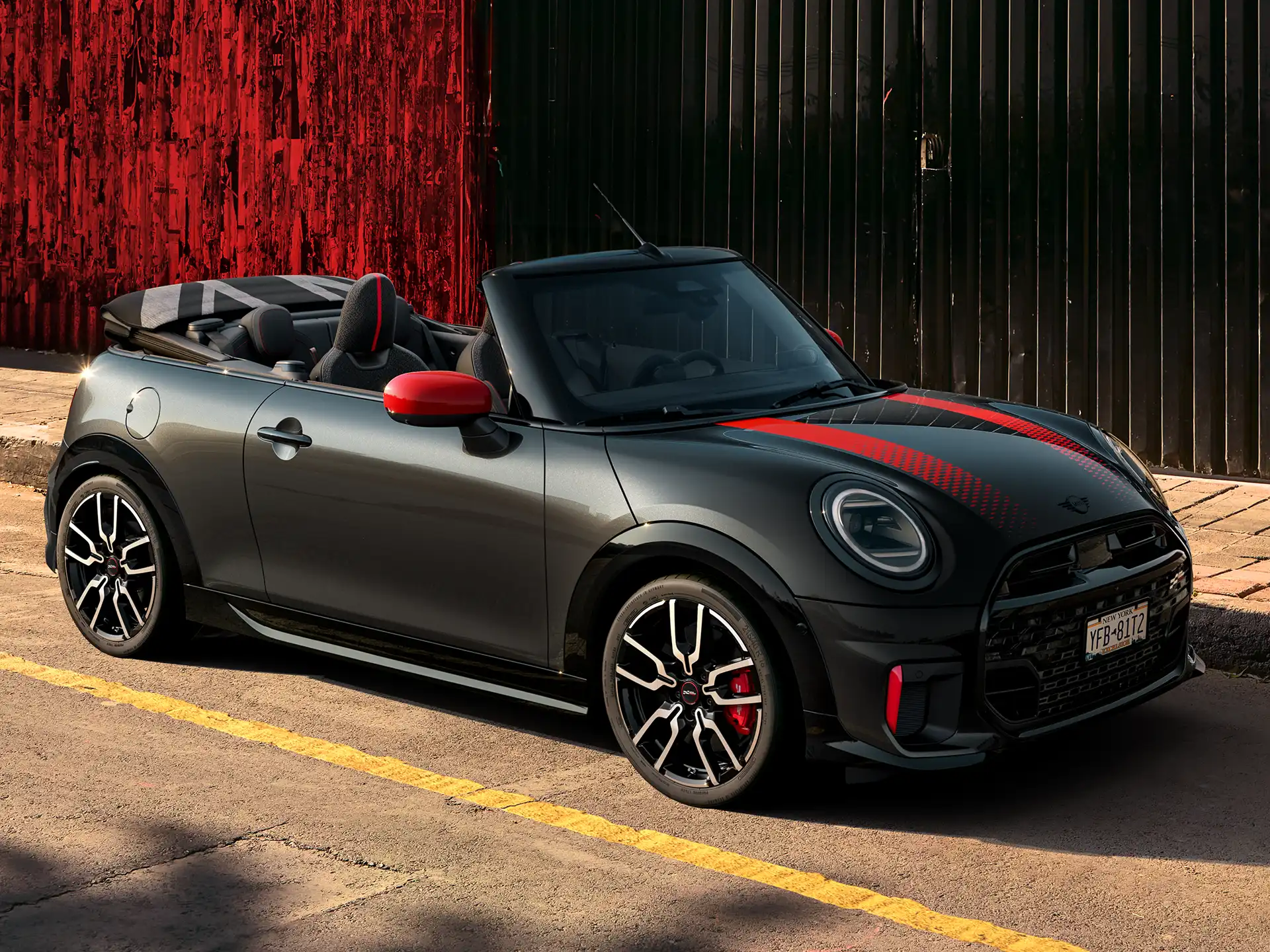 MINI John Cooper Works - F67 JCW bočný pohľad