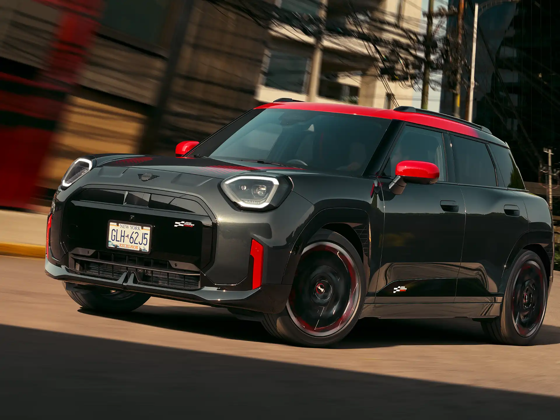 MINI John Cooper Works - J05 JCW bočný pohľad